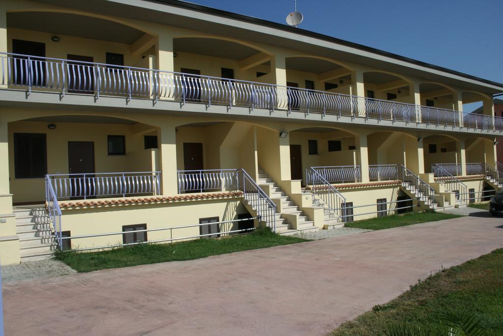 Baia Dei Canonici Aparthotel Villaggio Le Rocelle Szoba fotó